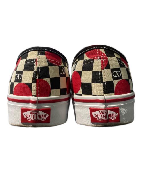 VANS（ヴァンズ）VANS (バンズ) VALENTINO (ヴァレンティノ) Vロゴ チェッカーボードプリント キャンパスローカットスニーカー ホワイト×ブラック×レッド サイズ:42の古着・服飾アイテム