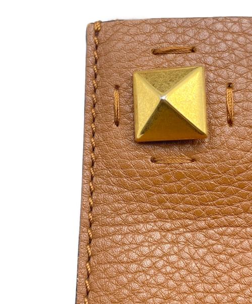 VALENTINO（ヴァレンティノ）VALENTINO (ヴァレンティノ) ロックスタッズミニショルダーポーチ ブラウンの古着・服飾アイテム