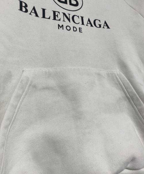 BALENCIAGA（バレンシアガ）BALENCIAGA (バレンシアガ) プルオーバーパーカー ホワイト サイズ:XSの古着・服飾アイテム