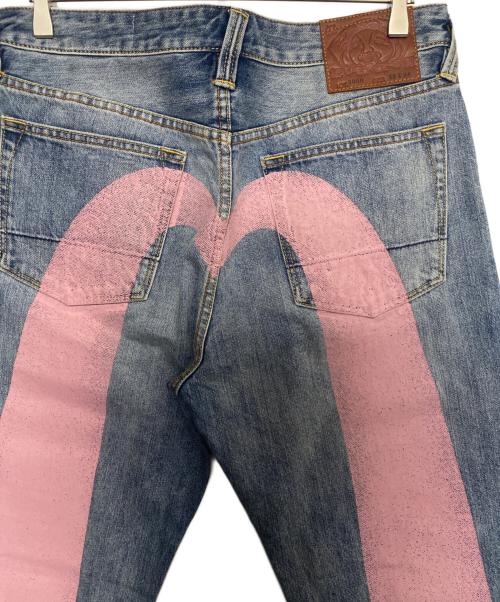 EVISU（エヴィス）EVISU (エヴィス) Daicock Print Baggy Jeans スカイブルー×ピンク サイズ:33の古着・服飾アイテム