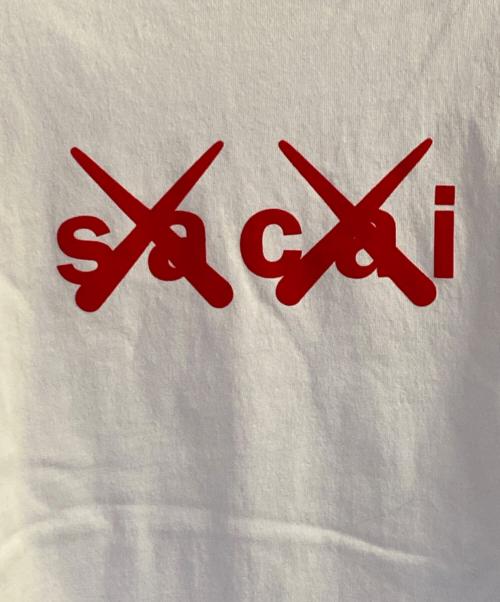 sacai（サカイ）sacai (サカイ) KAWS (カウズ) Flock Print T-Shirt ホワイト×レッド サイズ:4の古着・服飾アイテム