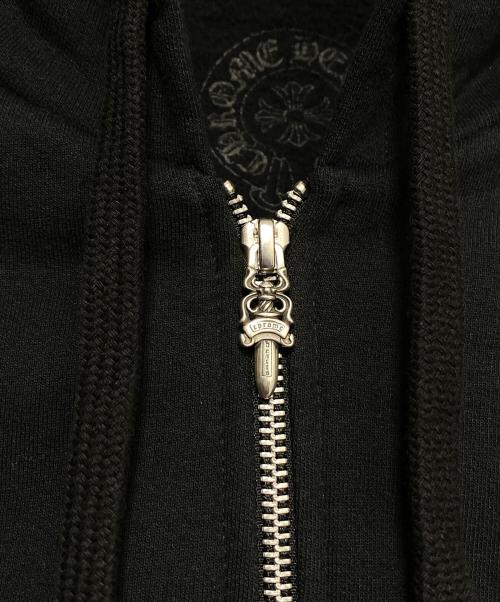 CHROME HEARTS（クロムハーツ）CHROME HEARTS (クロムハーツ) SWTSHRT HD ZIP 袖フローラルバックホースシュープリントジップアップパーカー ブラック×ピンク サイズ:L 未使用品の古着・服飾アイテム