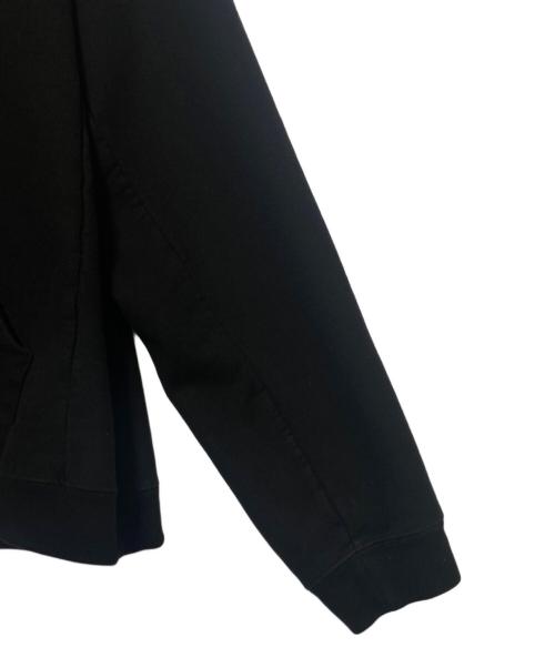 VETEMENTS（ヴェトモン）VETEMENTS (ヴェトモン) メタルロゴプリントプルオーバーパーカー ブラック サイズ:Mの古着・服飾アイテム