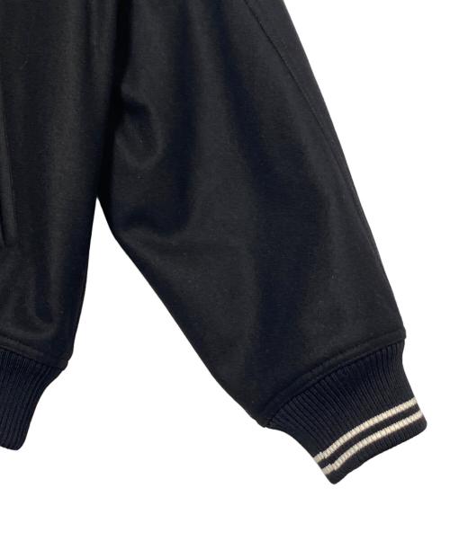 maison kitsune（メゾンキツネ）MAISON KITSUNE (メゾンキツネ) VARSITY TEDDY BLOUSON ブラック サイズ:Lの古着・服飾アイテム