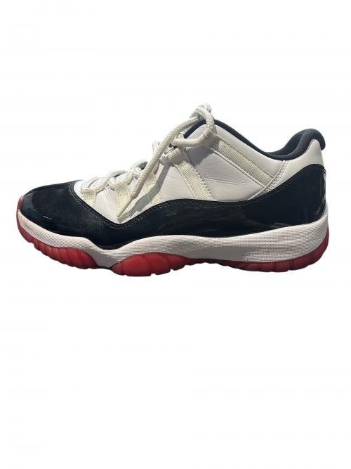 NIKE（ナイキ）NIKE (ナイキ) Air Jordan 11 Low 