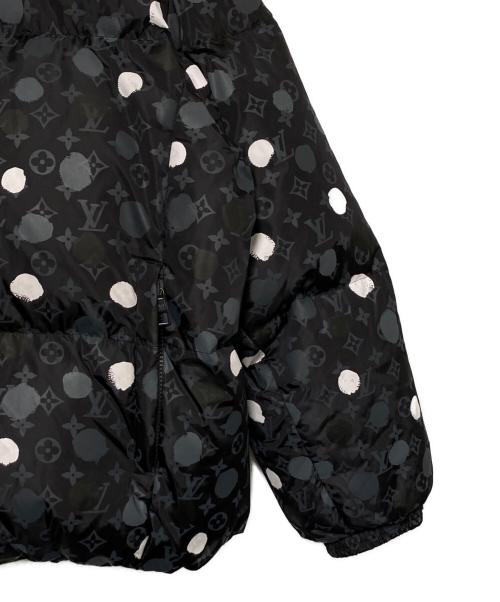 LOUIS VUITTON（ルイ ヴィトン）LOUIS VUITTON (ルイ ヴィトン) 草間彌生 (クサマヤヨイ) 23SS×草間彌生 モノグラムナイロンダウンジャケット ブラック サイズ:56の古着・服飾アイテム