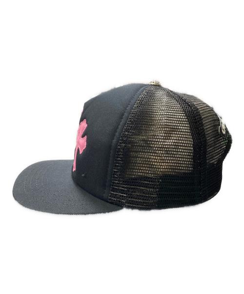CHROME HEARTS（クロムハーツ）CHROME HEARTS (クロムハーツ) Triple Cross Patch Trucker Cap ブラック×ピンク サイズ:51-61 未使用品の古着・服飾アイテム