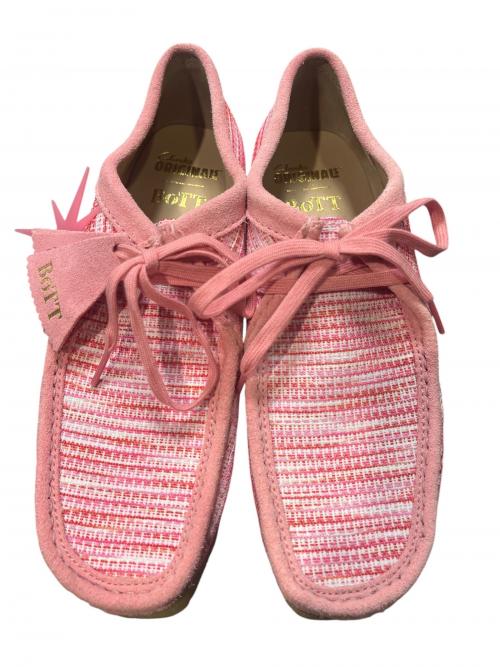 CLARKS（クラークス）CLARKS (クラークス) BoTT (ボット) Wallabee ピンク サイズ:26.5 未使用品の古着・服飾アイテム