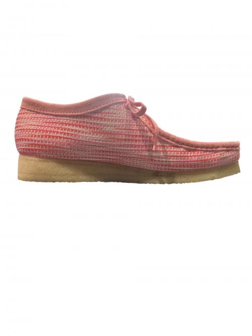CLARKS（クラークス）CLARKS (クラークス) BoTT (ボット) Wallabee ピンク サイズ:26.5 未使用品の古着・服飾アイテム