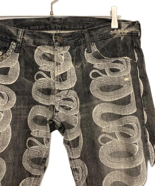 Thee Hysteric XXX（ジィ ヒステリックトリプルエックス）Thee Hysteric XXX (ジィ ヒステリックトリプルエックス) Snake Loop Studded Denim ブラック サイズ:Mの古着・服飾アイテム