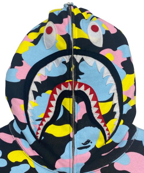 A BATHING APE（アベイシングエイプ）A BATHING APE (アベイシングエイプ) 26SS NEW MULTI CAMO SHARK FULL ZIP HOODIE マルチカラー サイズ:Lの古着・服飾アイテム