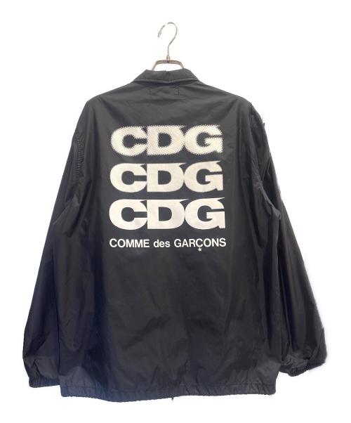 CDG（シーディージー）CDG (シーディージー) CDG バックロゴ プリントコーチジャケット ブラック サイズ:Sの古着・服飾アイテム