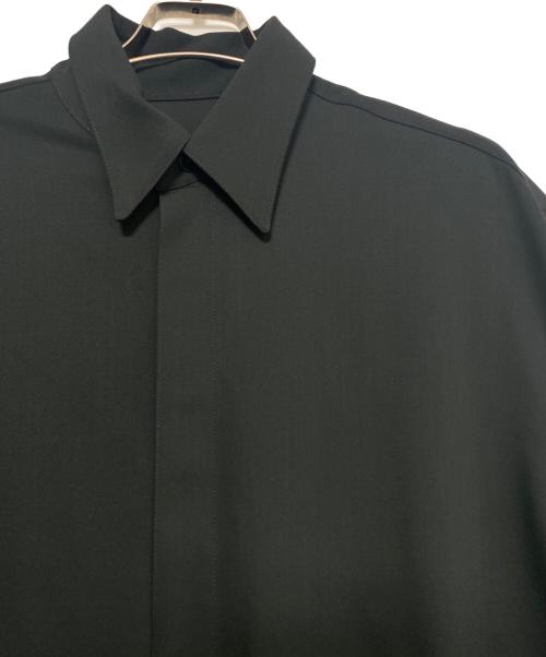 AMI Alexandre Mattiussi（アミアレクサンドルマテュッシ）AMI Alexandre Mattiussi (アミアレクサンドルマテュッシ) WOOL LONG OVERSIZED SHIRT ブラック サイズ:38の古着・服飾アイテム