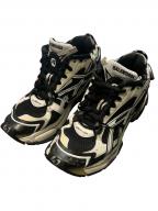 BALENCIAGAバレンシアガ）の古着「RUNNER」｜ブラック×ホワイト