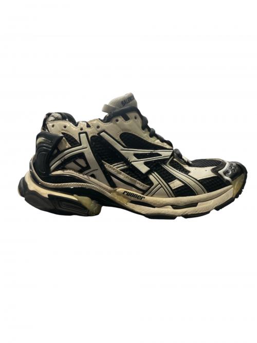 BALENCIAGA（バレンシアガ）BALENCIAGA (バレンシアガ) RUNNER ブラック×ホワイト サイズ:42の古着・服飾アイテム