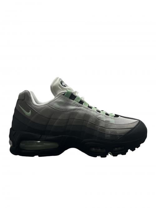NIKE（ナイキ）NIKE (ナイキ) AIR MAX 95 BIG BUBBLE グレー サイズ:29の古着・服飾アイテム