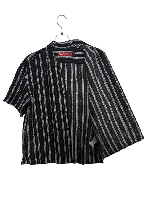 SUPREME（シュプリーム）Supreme (シュプリーム) Old English Stripe Silk S/S Shi0rt ( オールド イングリッシュ ストライプ シルク ショートスリーブ シャツ ) ブラック×ホワイト サイズ:Mの古着・服飾アイテム
