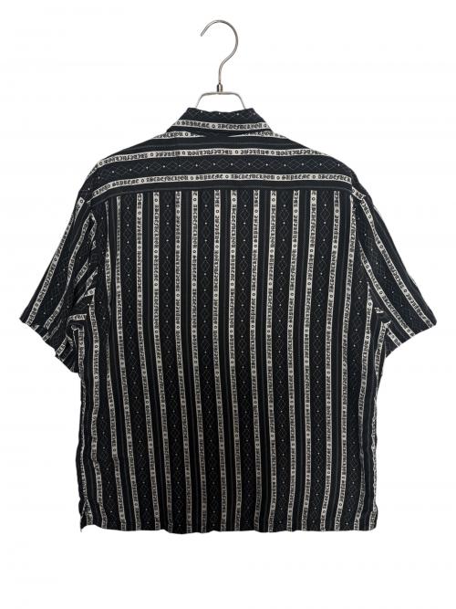 SUPREME（シュプリーム）Supreme (シュプリーム) Old English Stripe Silk S/S Shi0rt ( オールド イングリッシュ ストライプ シルク ショートスリーブ シャツ ) ブラック×ホワイト サイズ:Mの古着・服飾アイテム
