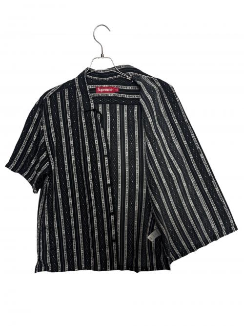 SUPREME（シュプリーム）Supreme (シュプリーム) Old English Stripe Silk S/S Shi0rt ( オールド イングリッシュ ストライプ シルク ショートスリーブ シャツ ) ブラック×ホワイト サイズ:Mの古着・服飾アイテム