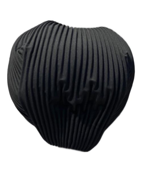 HOMME PLISSE ISSEY MIYAKE（オム プリッセ イッセイ ミヤケ）HOMME PLISSE ISSEY MIYAKE (オム プリッセ イッセイ ミヤケ) PLEATS CAP ブラック サイズ:FREEの古着・服飾アイテム