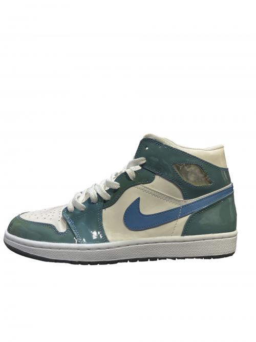 NIKE（ナイキ）NIKE (ナイキ) AIR JORDAN 1 RETRO UNC Patent サイズ:28.5の古着・服飾アイテム