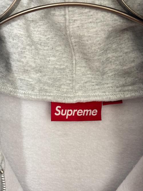 SUPREME（シュプリーム）SUPREME (シュプリーム) 24FW S Logo Zip Up Hooded Sweatshirt ( エス ロゴ ジップアップ フーデッド スウェットシャツ ) グレー サイズ:M 未使用品の古着・服飾アイテム