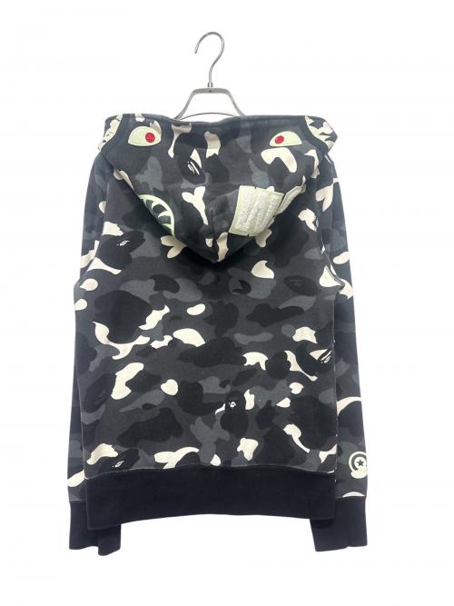A BATHING APE（アベイシングエイプ）A BATHING APE (アベイシングエイプ) シャークパーカー ブラック×グレー サイズ:Sの古着・服飾アイテム