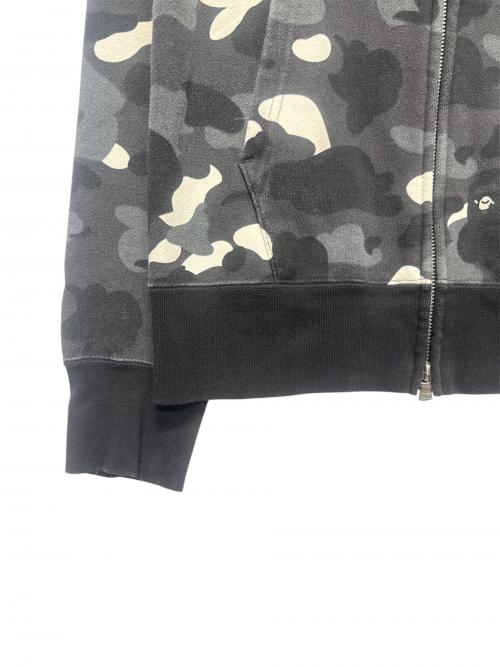A BATHING APE（アベイシングエイプ）A BATHING APE (アベイシングエイプ) シャークパーカー ブラック×グレー サイズ:Sの古着・服飾アイテム