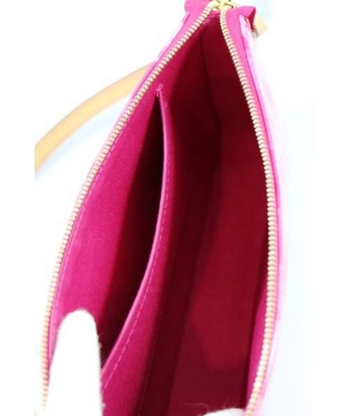 LOUIS VUITTON（ルイ ヴィトン）LOUIS VUITTON (ルイヴィトン) ポシェットアクセソワール レッド サイズ:- M90043 イカットフラワー DR0183の古着・服飾アイテム