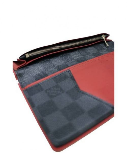 LOUIS VUITTON（ルイ ヴィトン）LOUIS VUITTON (ルイヴィトン) ポルトフォイユプラザ ブラック サイズ:-の古着・服飾アイテム