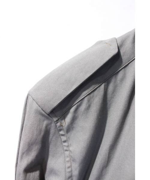 VALENTINO（ヴァレンティノ）VALENTINO (ヴァレンティノ) クレリックシャツ カーキ サイズ:39の古着・服飾アイテム
