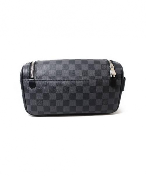 LOUIS VUITTON（ルイ ヴィトン）LOUIS VUITTON (ルイヴィトン) トワレ・ポーチ ブラック サイズ:- ダミエ・グラフィット N47625 BA4112の古着・服飾アイテム