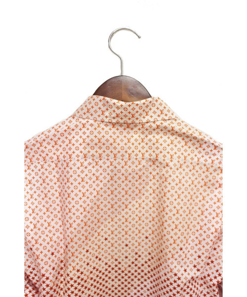 LOUIS VUITTON（ルイ ヴィトン）LOUIS VUITTON (ルイ・ヴィトン) モノグラムスターシャツ ホワイト サイズ:Ｌの古着・服飾アイテム