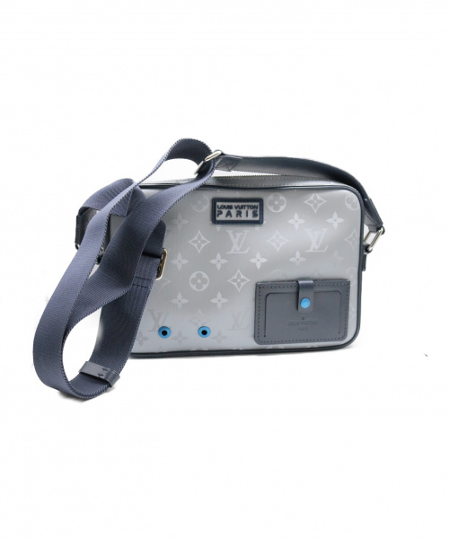 LOUIS VUITTON（ルイ ヴィトン）LOUIS VUITTON (ルイヴィトン) アルファ・メッセンジャー シルバー サイズ:- 2019SSモデルの古着・服飾アイテム