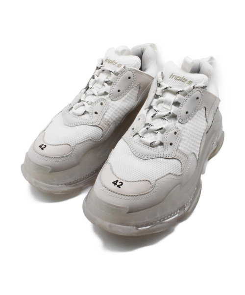 BALENCIAGA（バレンシアガ）BALENCIAGA (バレンシアガ) TRIPLE S/スニーカー オフホワイト サイズ:42の古着・服飾アイテム