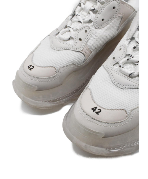 BALENCIAGA（バレンシアガ）BALENCIAGA (バレンシアガ) TRIPLE S/スニーカー オフホワイト サイズ:42の古着・服飾アイテム