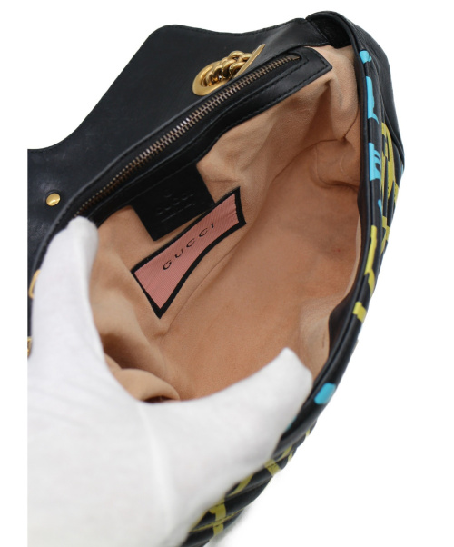 GUCCI（グッチ）GUCCI (グッチ) GGマーモントキルティングスモールショルダーバッグ ブラック サイズ:- GGマーモント 443497 502752の古着・服飾アイテム