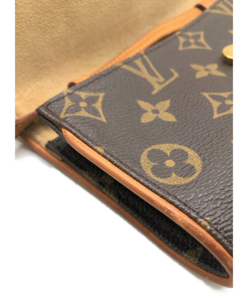 LOUIS VUITTON（ルイ ヴィトン）LOUIS VUITTON (ルイヴィトン) ポシェットツイン ブラウン サイズ:PM モノグラム M51852 CA0021の古着・服飾アイテム