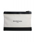 BALENCIAGA（バレンシアガ）の古着「ネイビークリップM」｜アイボリー
