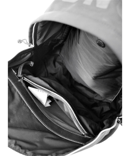 MONCLER（モンクレール）MONCLER (モンクレール) 20SS PIERRICK ZAINO ブラックの古着・服飾アイテム