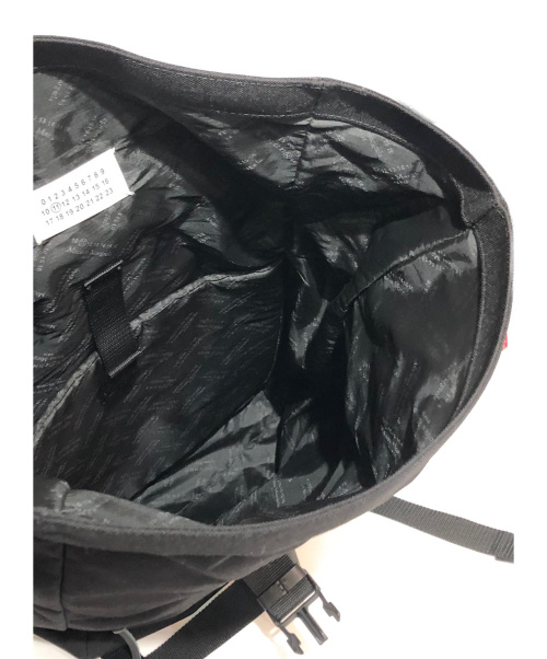 Maison Margiela（メゾンマルジェラ）Maison Margiela (メゾンマルジェラ) 20AW ロールトップバックパック ブラック サイズ:- S55WA0062の古着・服飾アイテム