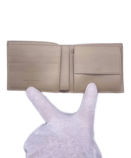 BOTTEGA VENETA（ボッテガベネタ）BOTTEGA VENETA (ボッテガベネタ) マキシイントレチャート ウォレット グレージュ サイズ:-の古着・服飾アイテム