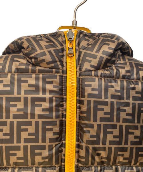 FENDI KIDS（フェンディ キッズ）FENDI KIDS (フェンディ キッズ) ズッカ柄ダウンジャケット ブラウン サイズ:12Aの古着・服飾アイテム
