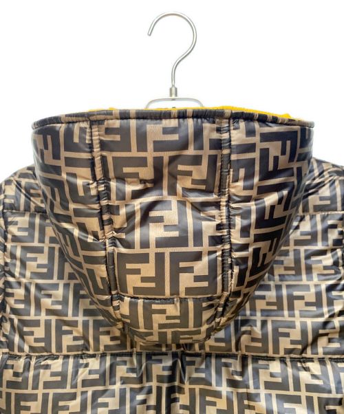 FENDI KIDS（フェンディ キッズ）FENDI KIDS (フェンディ キッズ) ズッカ柄ダウンジャケット ブラウン サイズ:12Aの古着・服飾アイテム