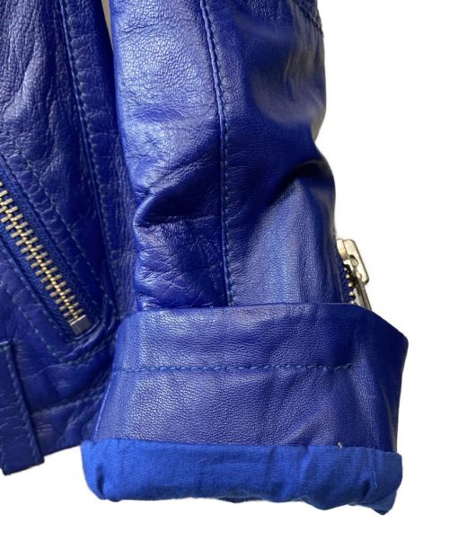 ALEXANDER McQUEEN（アレキサンダーマックイーン）ALEXANDER McQUEEN (アレキサンダーマックイーン) ダブルライダースジャケット ブルー サイズ:36の古着・服飾アイテム