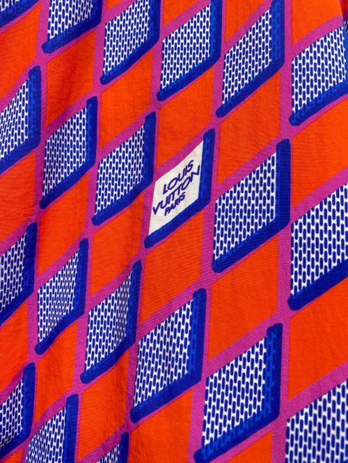 LOUIS VUITTON（ルイ ヴィトン）LOUIS VUITTON (ルイ ヴィトン) 22AW ダイヤ　ダミエ ボンバージャケット レッド サイズ:50 未使用品の古着・服飾アイテム