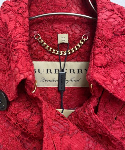 BURBERRY（バーバリー）BURBERRY (バーバリー) レーストレンチコート レッド サイズ:36 未使用品の古着・服飾アイテム