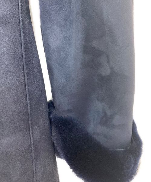 ARMANI COLLEZIONI（アルマーニ コレツィオーニ）ARMANI COLLEZIONI (アルマーニ コレツィオーニ) ムートンコート ネイビー サイズ:40の古着・服飾アイテム