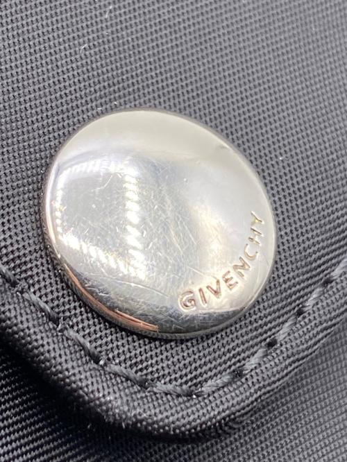 GIVENCHY（ジバンシィ）GIVENCHY (ジバンシィ) Mini Messenger Bag ブラック サイズ:-の古着・服飾アイテム