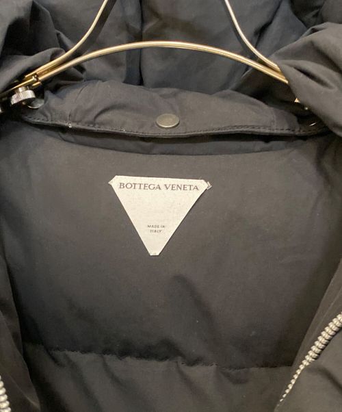 BOTTEGA VENETA（ボッテガベネタ）BOTTEGA VENETA (ボッテガベネタ) パテッドフードダウンコート ブラック サイズ:Mの古着・服飾アイテム